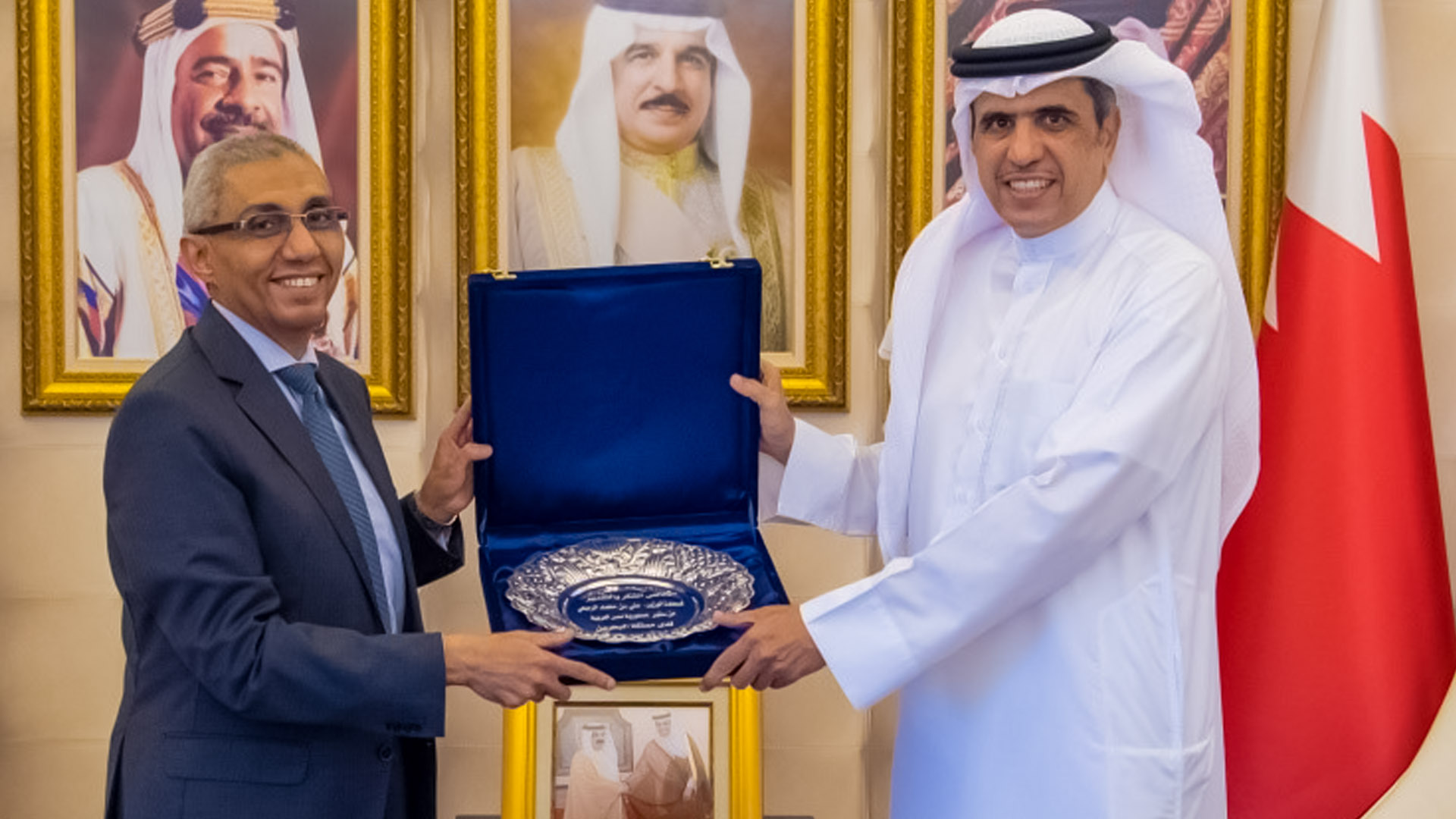 Bahrain Information Minister receives Egyptian Ambassador