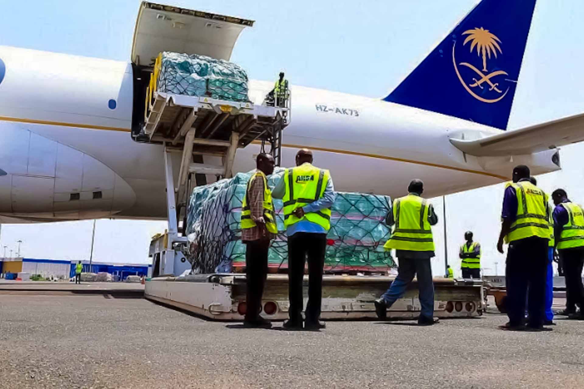 Saudi Arabian airlift aids Sudanese victims of torrential rain